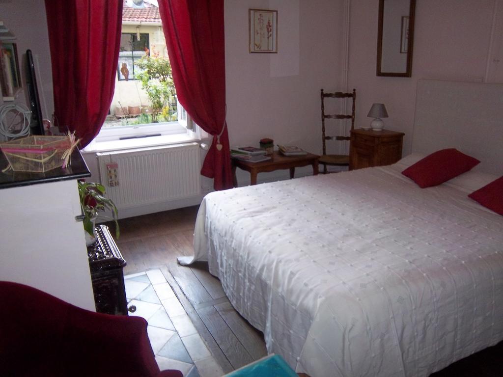 Le Relais De Marbot Apartment Бар-льо-Дюк Стая снимка